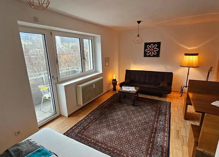 Helle, Hochwertig Neu Rennovierte Kuenstlerwohnung * Ίνσμπρουκ