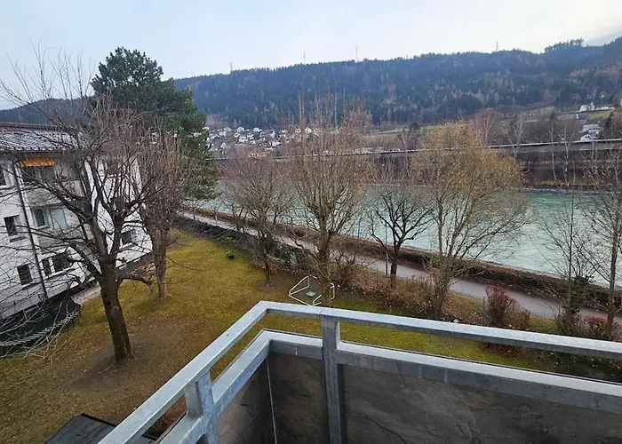 Apartament Helle, Hochwertig Neu Rennovierte Kuenstlerwohnung Innsbruck