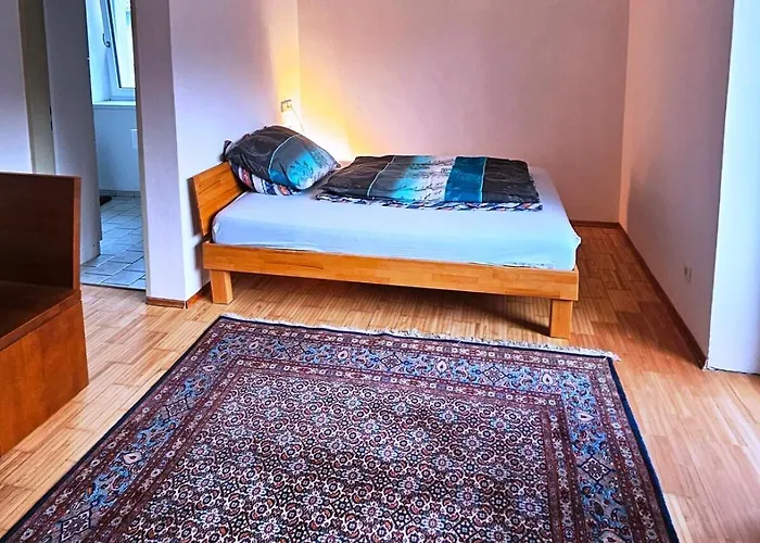 Helle, Hochwertig Neu Rennovierte Kuenstlerwohnung 公寓 *