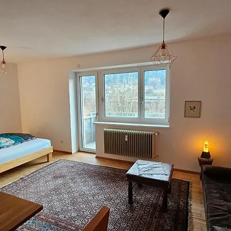 Helle, Hochwertig Neu Rennovierte Kuenstlerwohnung Apartman *